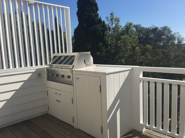 Palms of Fairlight gallery image 4