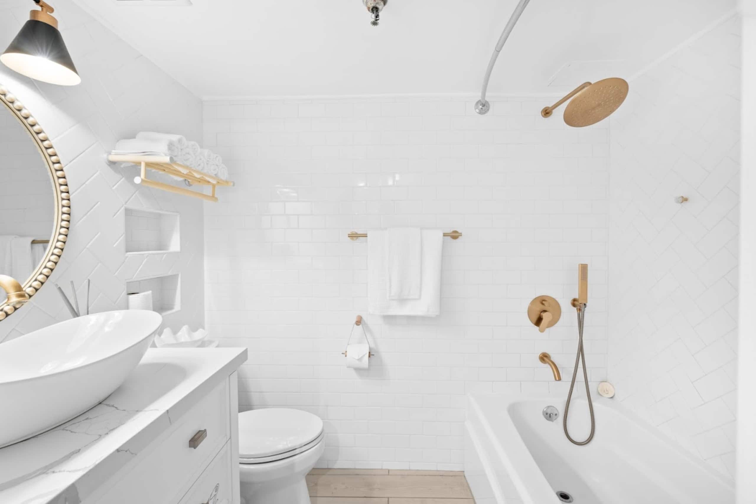 Cozy & Aesthetic Modern Studio - Image 8