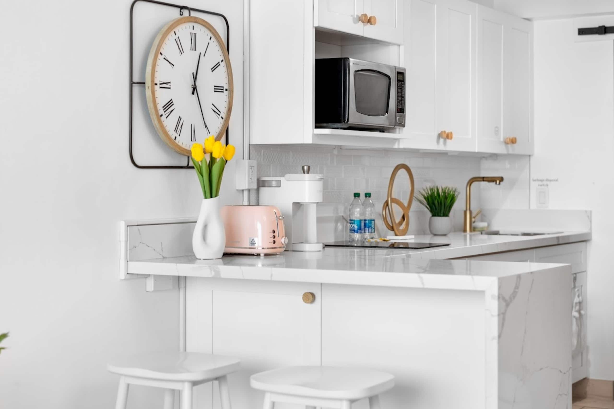 Cozy & Aesthetic Modern Studio - Image 4