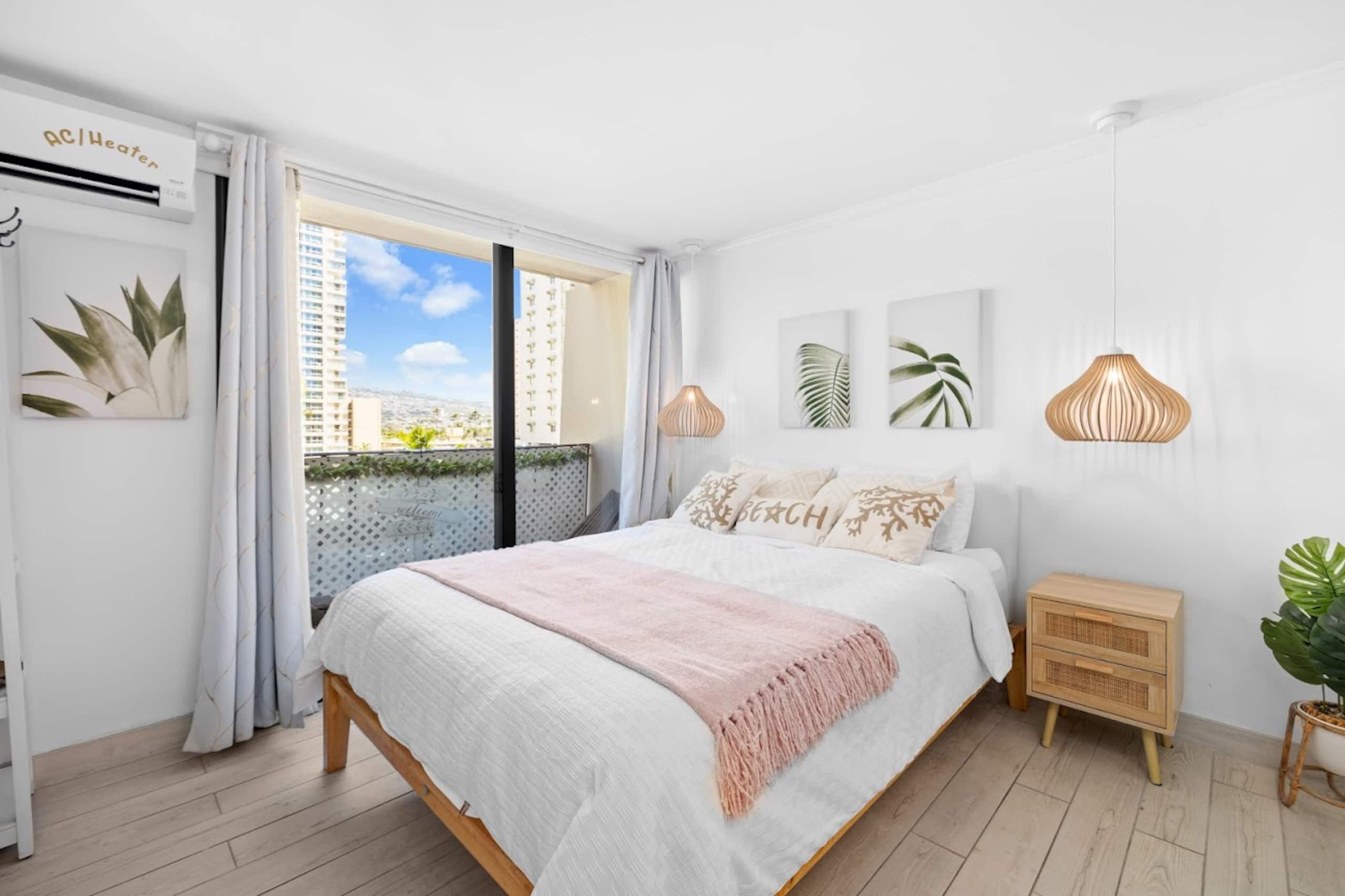 Cozy & Aesthetic Modern Studio - Image 19