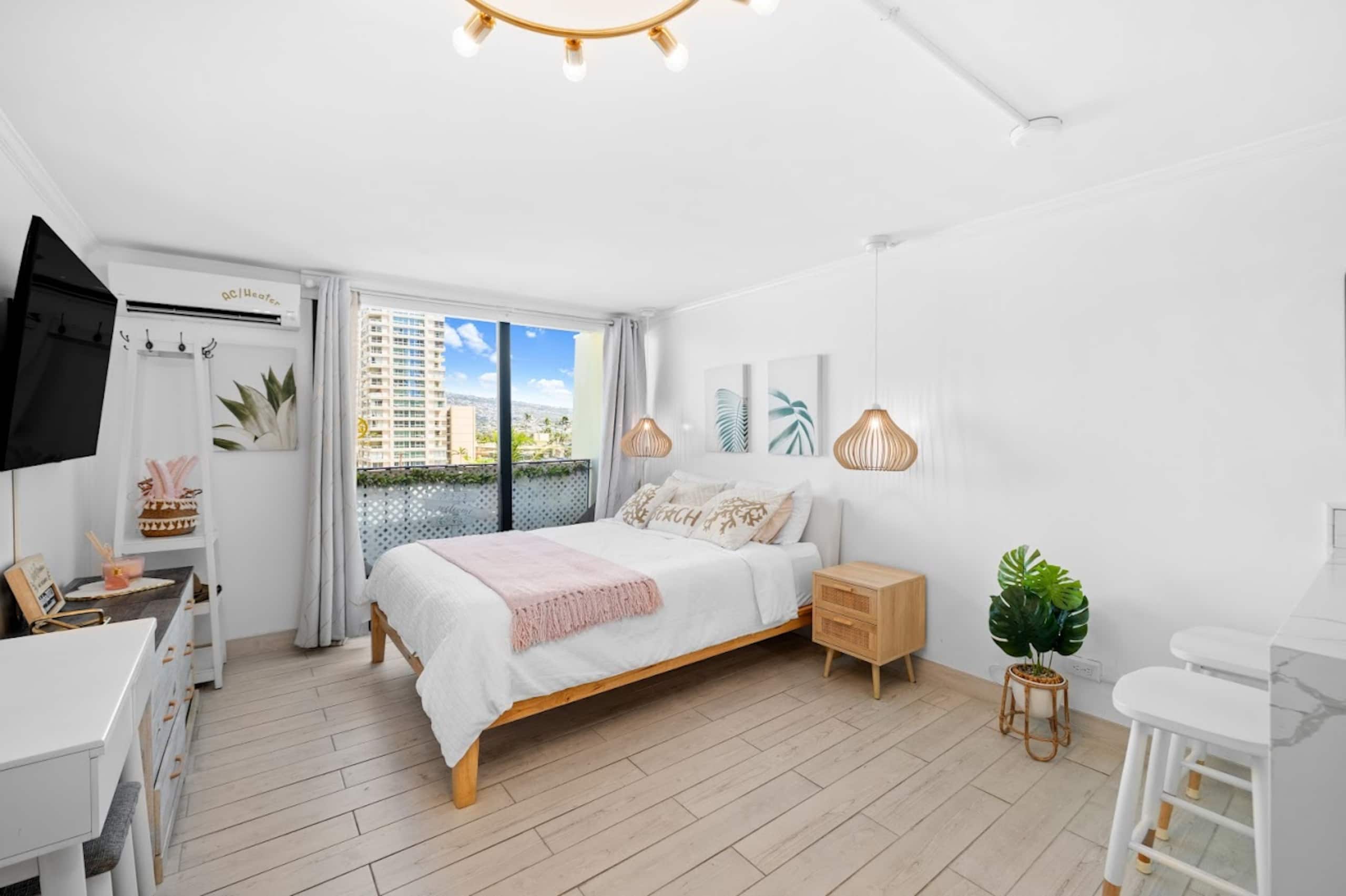 Cozy & Aesthetic Modern Studio - Image 21
