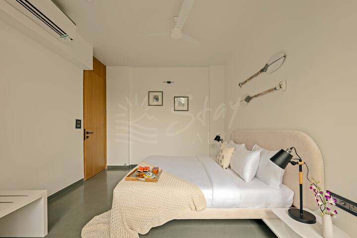 Bedroom 1 image 2