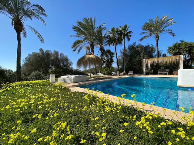 Country house with SPA, pool, air conditioning etc