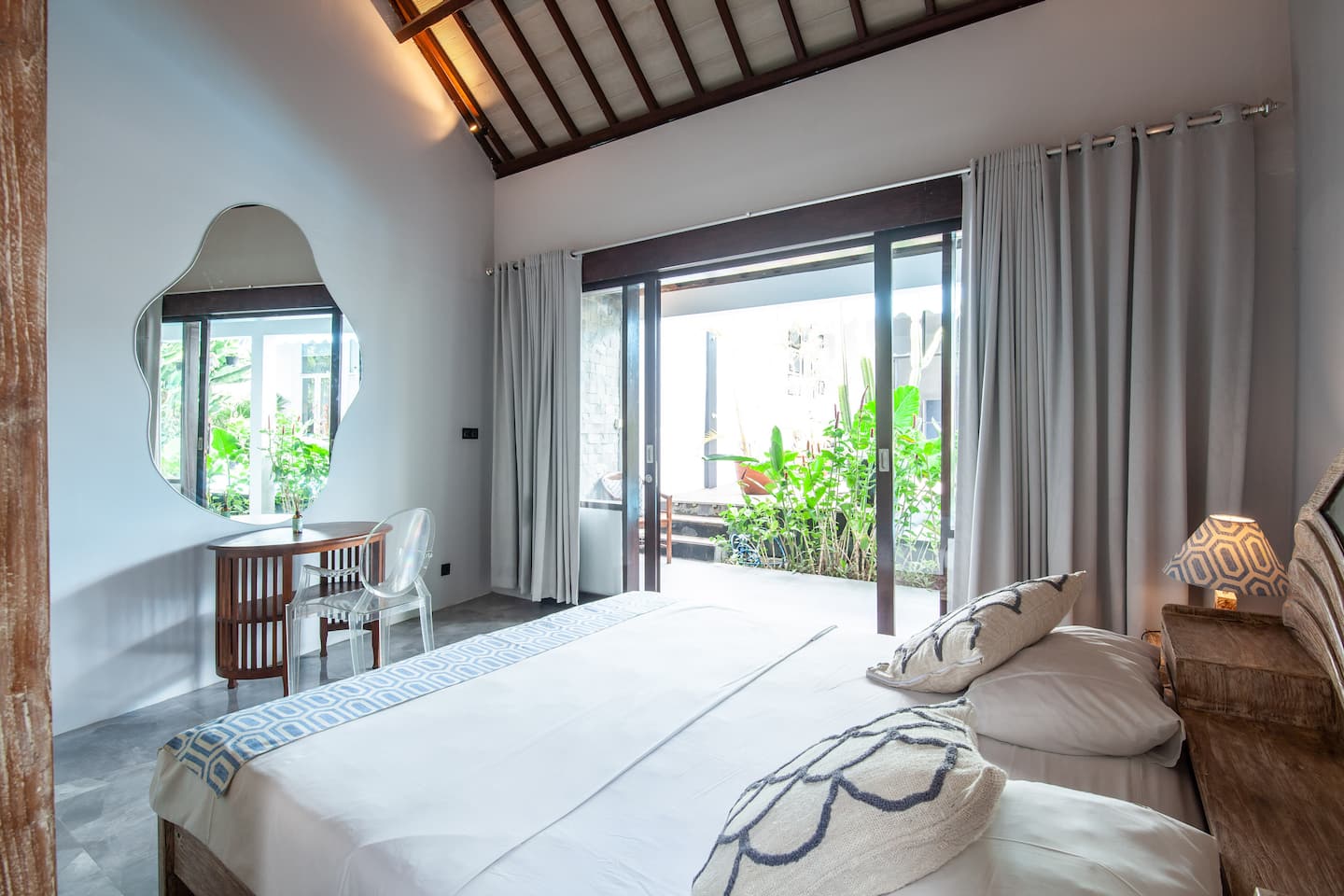 Casa Madre 6 BR private pool villa in Berawa · Canggu, Bali — photo 8
