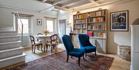 Popular Airbnb listing: Tuscan cottage: sea view and private olive garden! in Camaiore