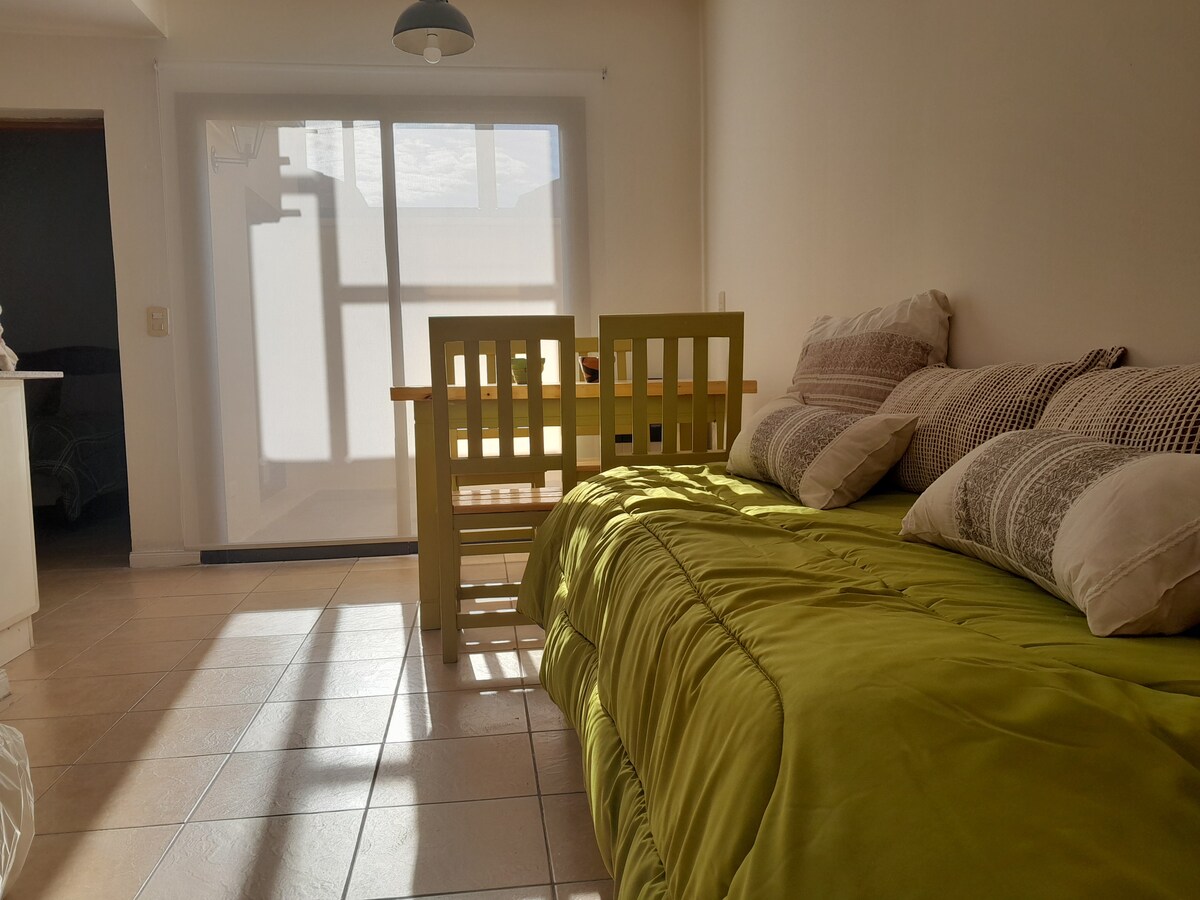 Top performing Airbnb: A bright and cozy apartment in Departamento Capital