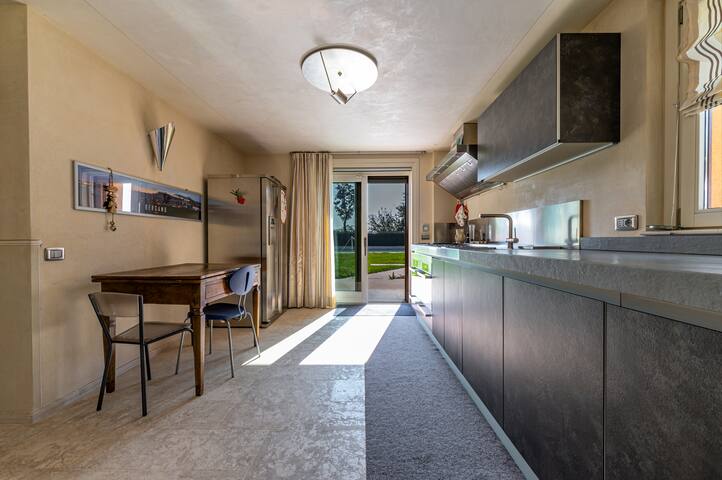 Vicino Bergamo e aeroporto con piscina e giardino gallery image 3