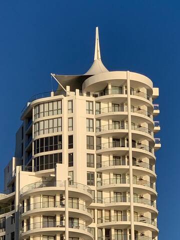 360 Grad Panoramablick Meer und Berge, 20. Etage gallery image 5