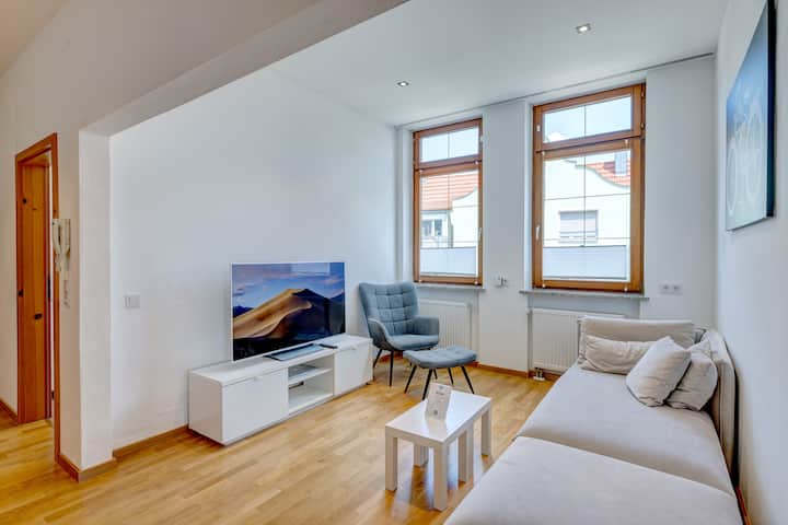 Zentrale 4 Zi. Familienwohnung - Augsburg
