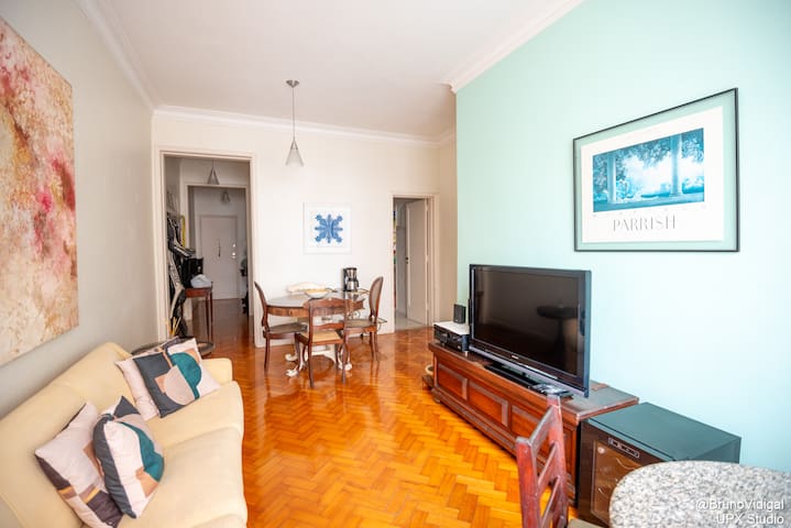 Ap de alto padrão em copa/ipa, 6 minutos da praia.