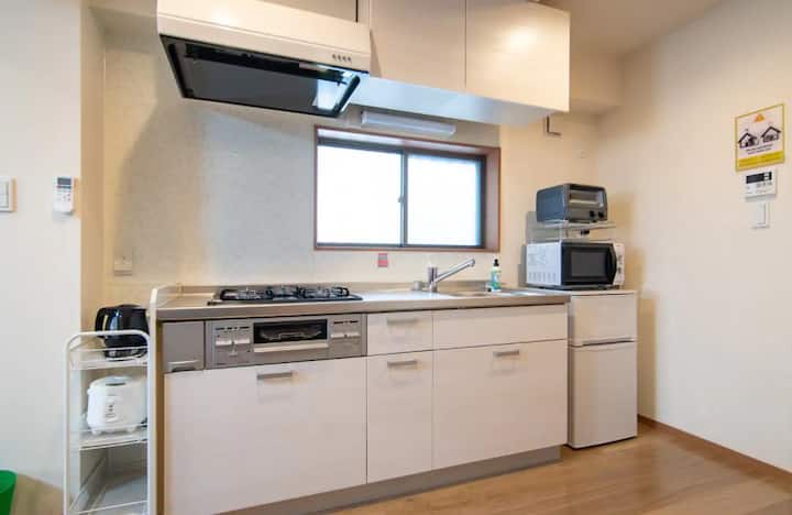 Spacious Stunning Studio Apt With 4 Double Beds - Tokio