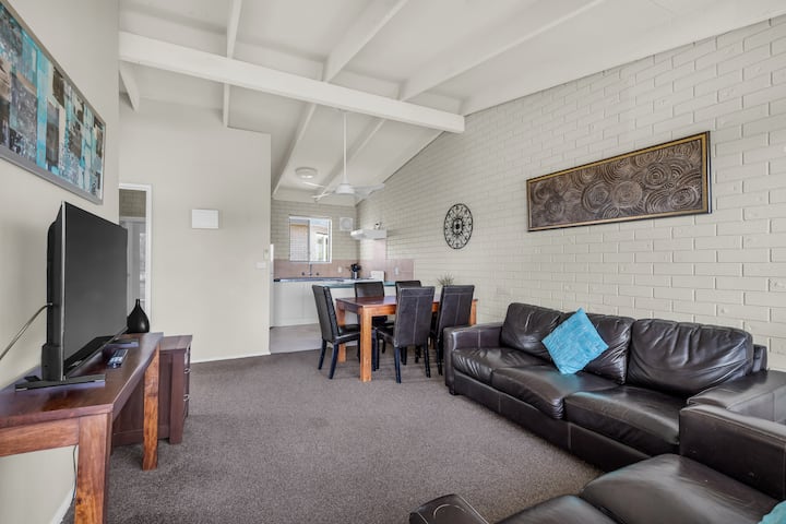 Admirals Lodge Unit 7 - Pambula Beach