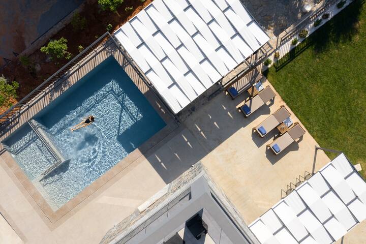 Montem SeaView Villa II, a Summer Retreat in Bali gallery image 3