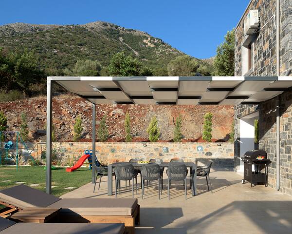 Montem SeaView Villa II, a Summer Retreat in Bali gallery image 4