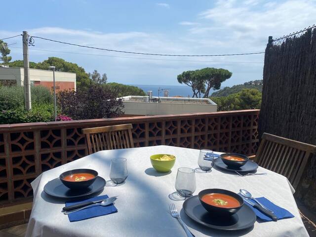 Small house Sa Riera sea view, pool, 4 people.