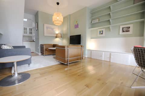 Popular Airbnb listing: Comfy 2 bed Stoneybatter house in Stoneybatter