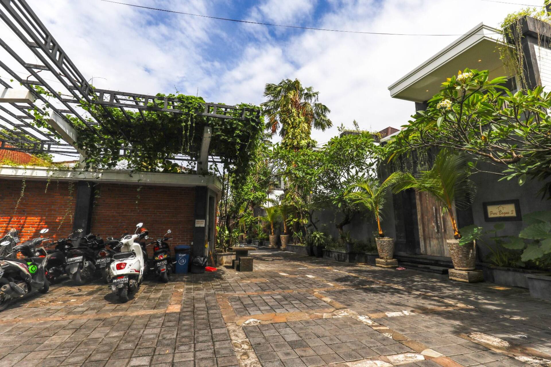 Sleek Modern Sanctuary 3 Bedroom Private Villa in Legian 2