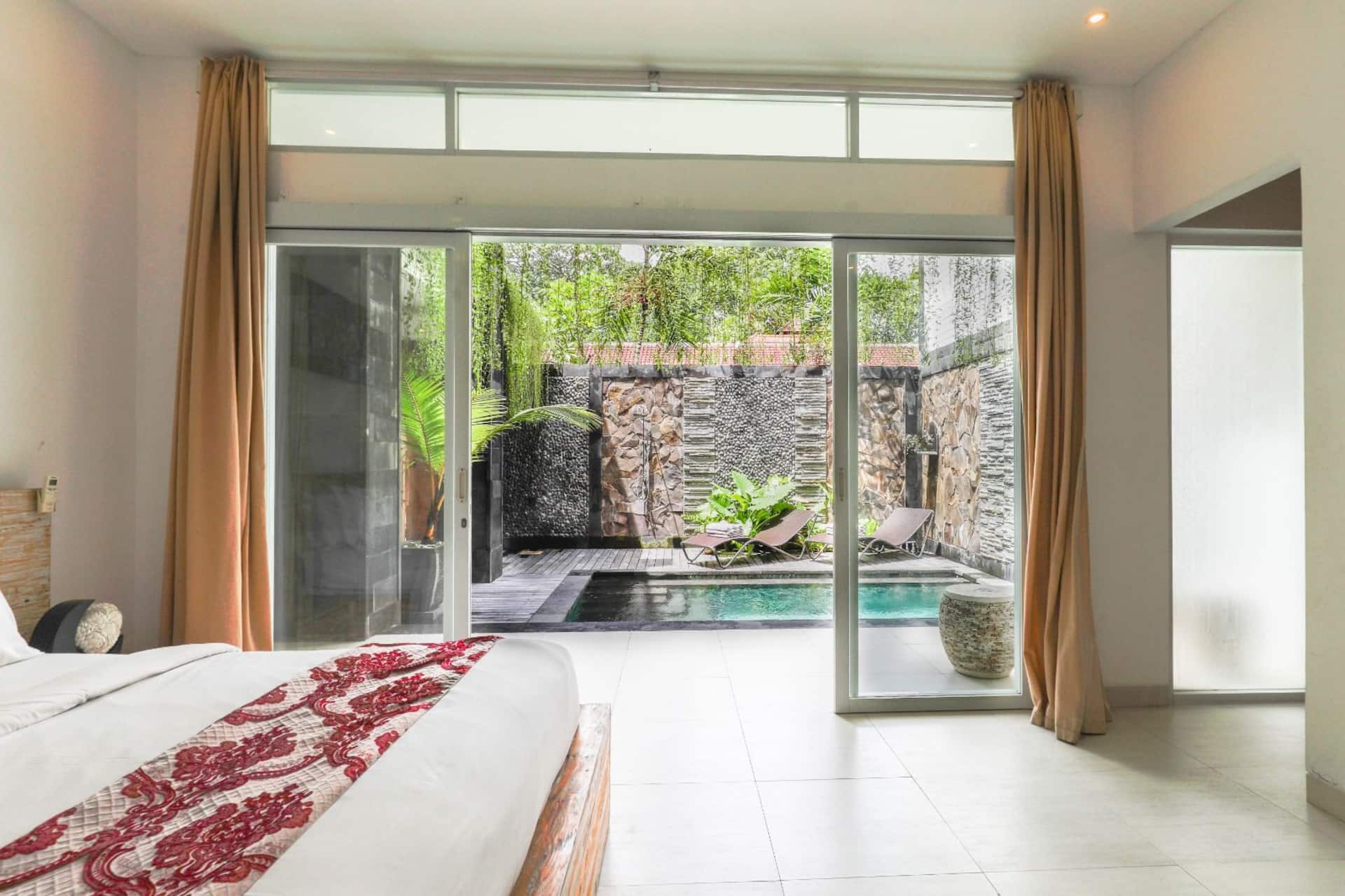 Sleek Modern Sanctuary 3 Bedroom Private Villa in Legian 3