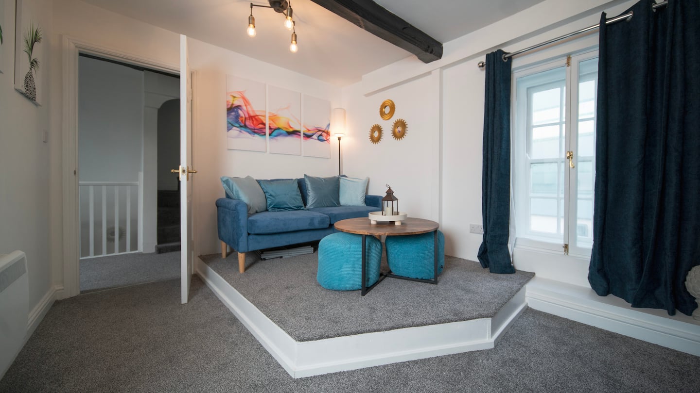 Charming City Centre Flat Walk to Bars/Restaurants