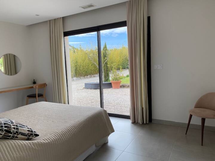 chambre 1 box 1