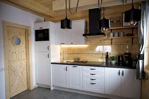 Top performing Airbnb: Cottages View - Janosik Cottage in Gmina Czorsztyn