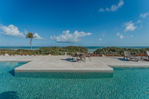 Exclusive oceanfront villa with private pool