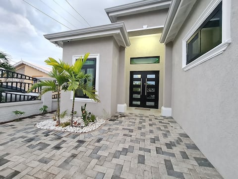 Evertonbnb 592 - With Private Heated Jacuzzi Pool