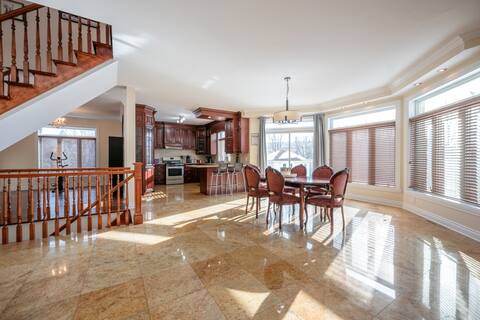 Premier Estate : Sumptuous Stay