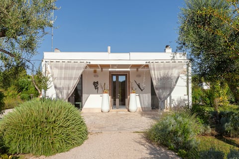 Airbnb con migliori performance: Villa with Private Pool, Pizzeria, Beach for Kids a Maruggio