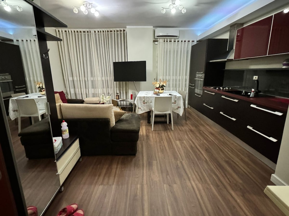 Listing 1081007645875590122