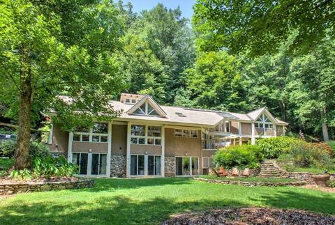 Moondance River Retreat