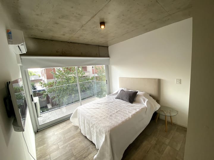 Departamento monoambiente con balcón en Villa Urquiza