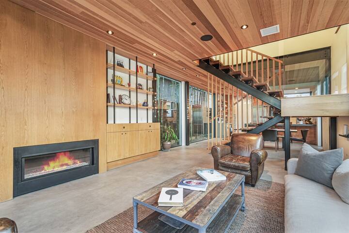 Venice Gorgeous Beach House, 3 min from the beach! gallery image 3