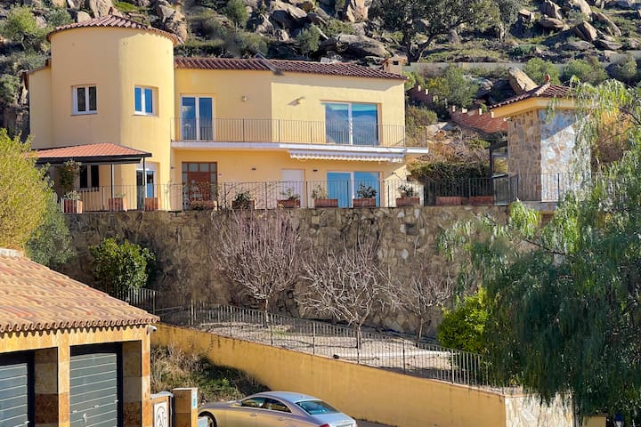 Elegant villa with panoramic views IMMO 365