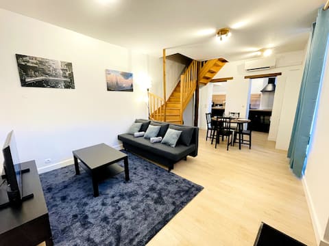 House with the blue door