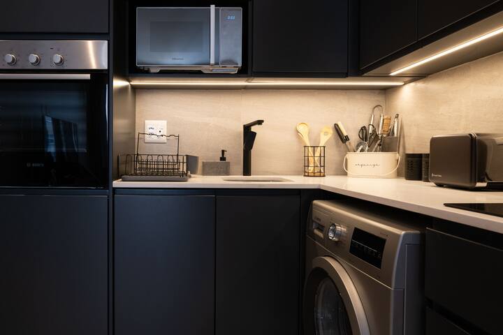 Two luxury bedrooms gallery image 5