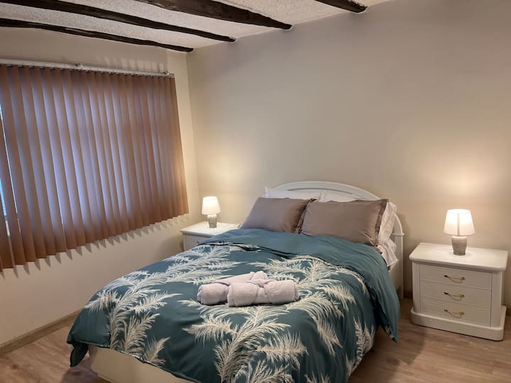 Glavna spavaća soba
1 krevet za 2 osobe