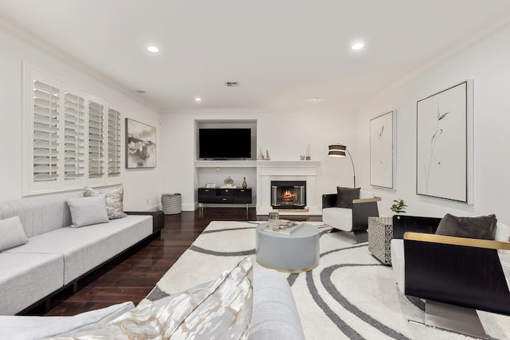 NewTrendy Luxe 5BD/4BA+many more