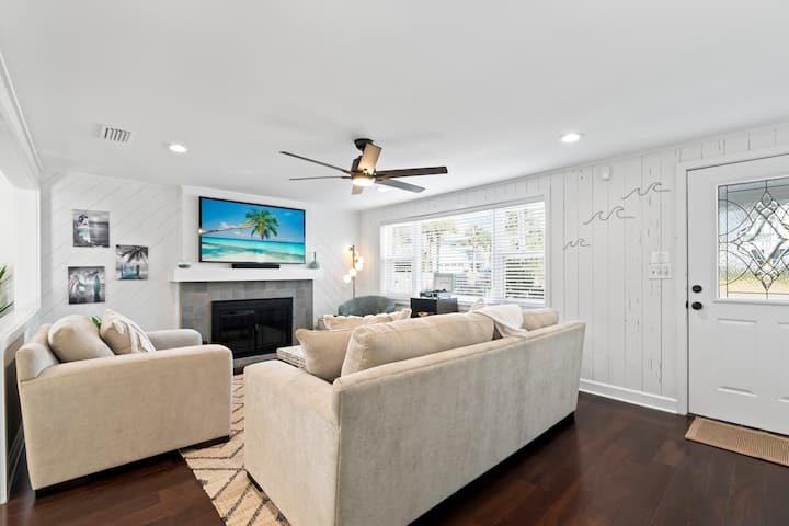 Wine Down - Heated Saltwater Pool, Steps To Beach - Jacksonville Beach, FL