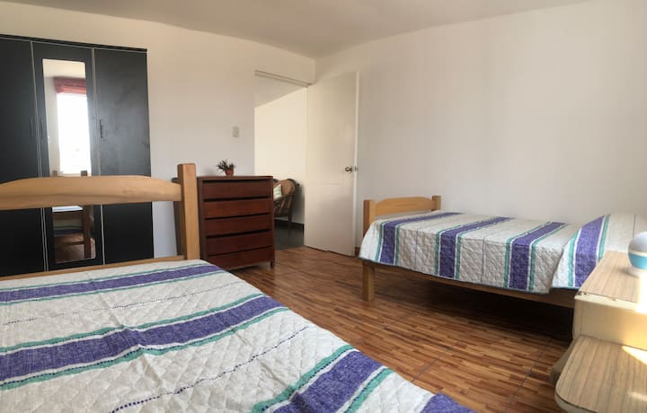 Room 3 with 2 single beds