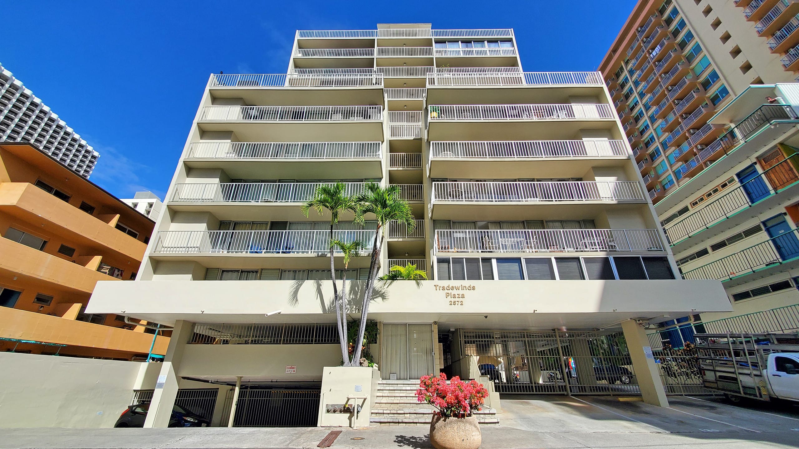 TWP 309 Studio near Waikiki Beach w/Free parking - Image 14