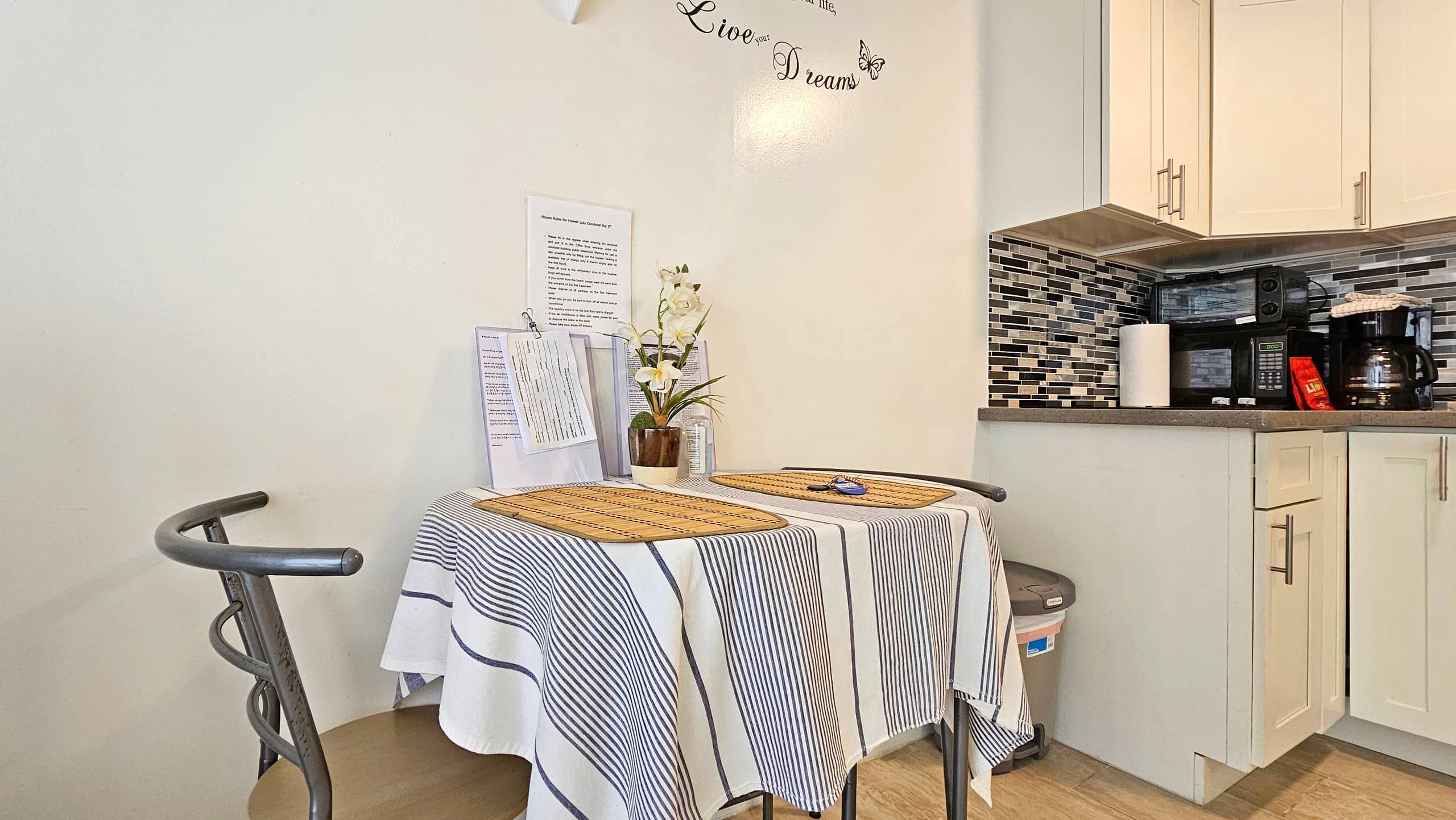 TWP 309 Studio near Waikiki Beach w/Free parking - Image 8