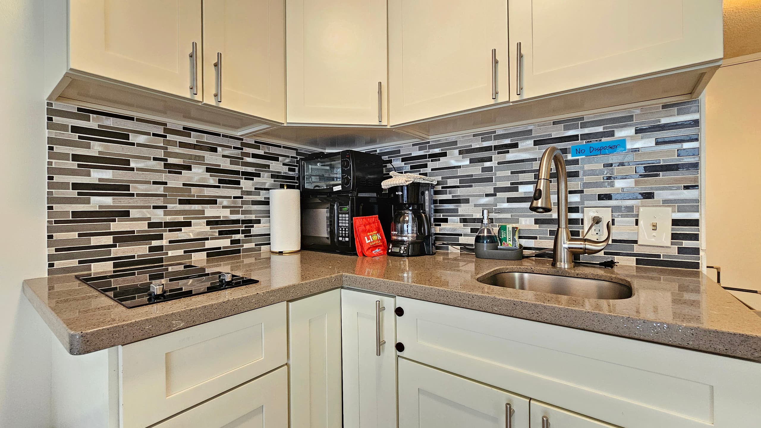 TWP 309 Studio near Waikiki Beach w/Free parking - Image 3
