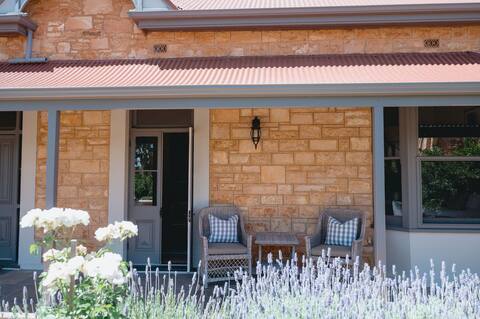 Mintaro Manse & Cottage - Luxury Accommodation