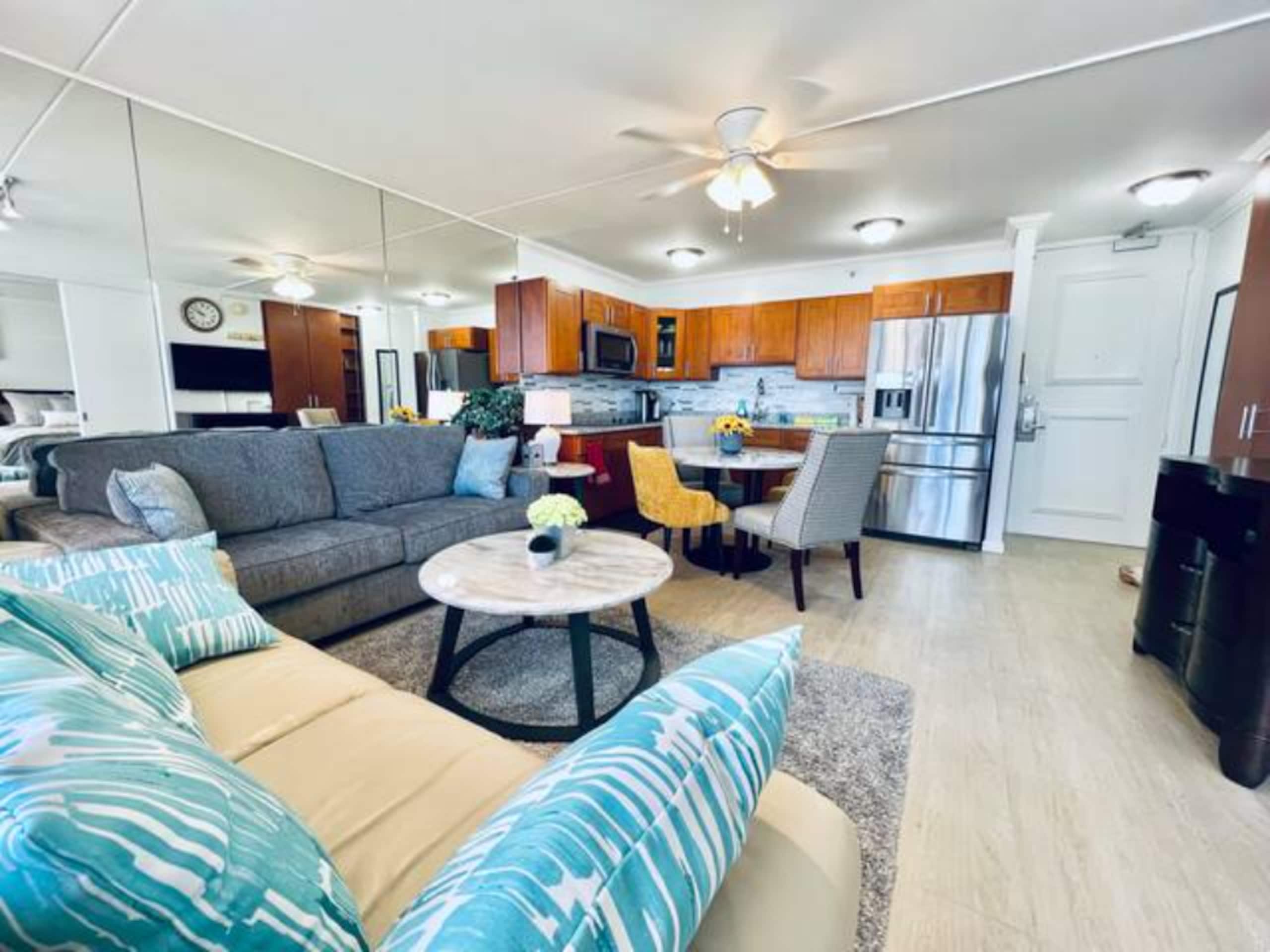 New Pool, Jacuzzi, BBQ Area & Tennis Courts! - Image 27