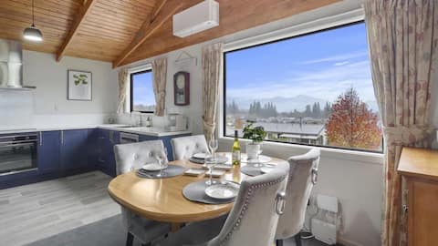Sweet retreat with wonderful views.