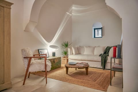 Annuncio Airbnb popolare: CASA LUCE • Charming residence with garden a Ostuni