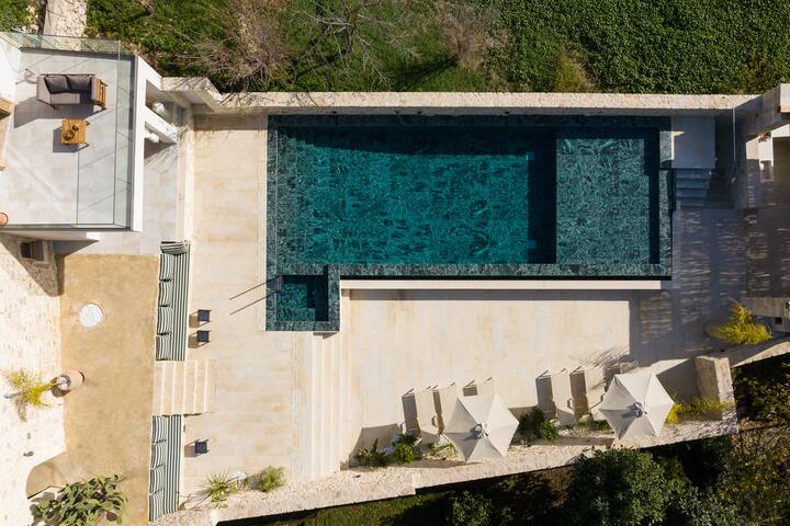 Spartacus Villa, a Countryside Bohemian Retreat gallery image 4