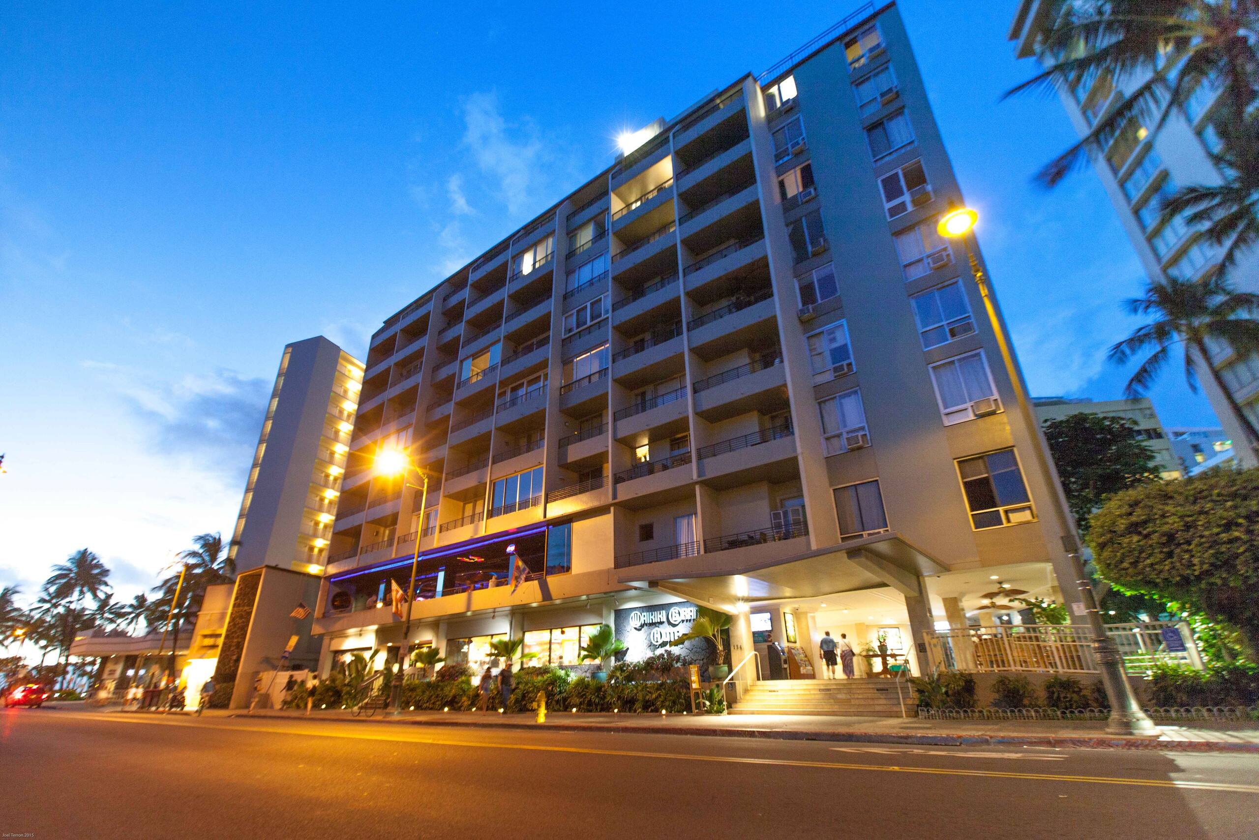 Condo in Honolulu · ★4.35 · Studio · 1 bed · 1 private bath - Image 10