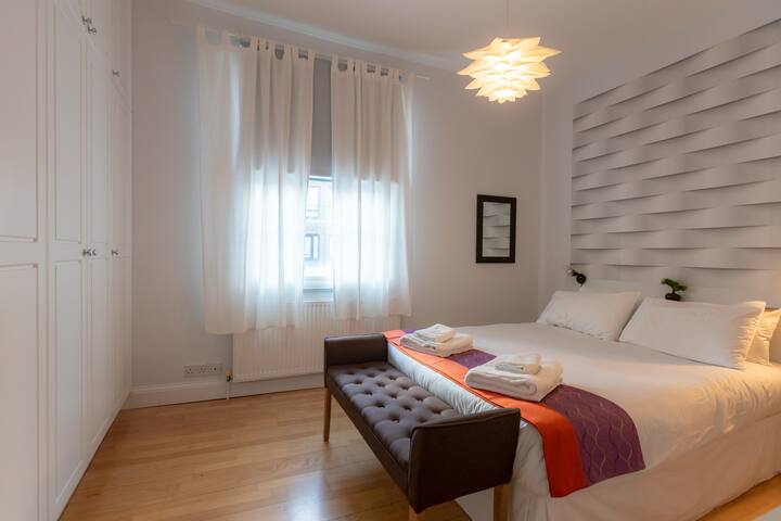 The Zenscape – Chic2BRCoventGarden|Sleeps6|Deals! gallery image 3